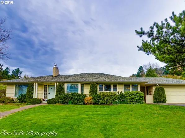 2829 SW Sunset Blvd, Portland, OR 97239