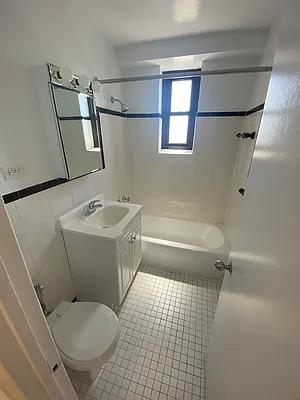 Rented by Olnick Organization | media 1