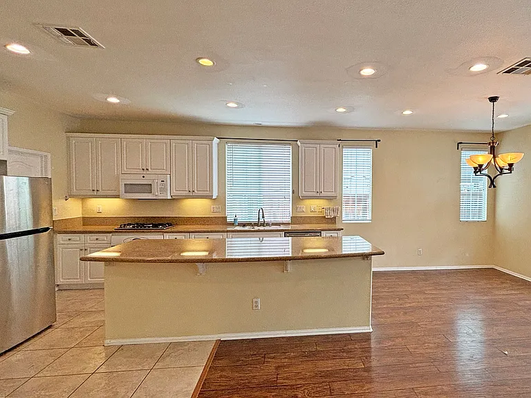 45767 Klamath Ct — Photo 4
