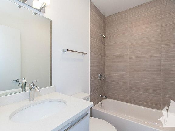 3rd image of 2702 W North Ave #301