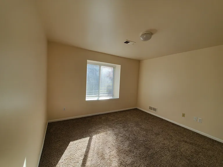 Blackberry Creek Village Apartments — Photo 38