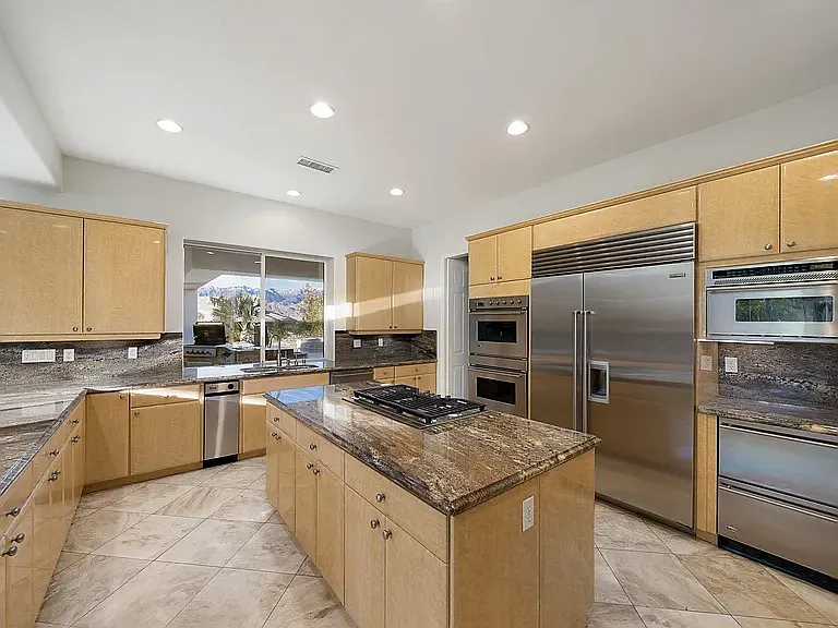 5 Chopin Ct — Photo 4