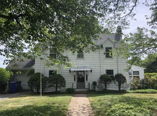 932 Ridge Rd, Wethersfield, CT 06109