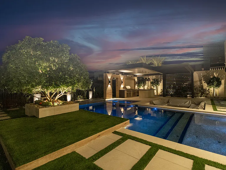 10949 Rossa Peak Ave — Photo 88