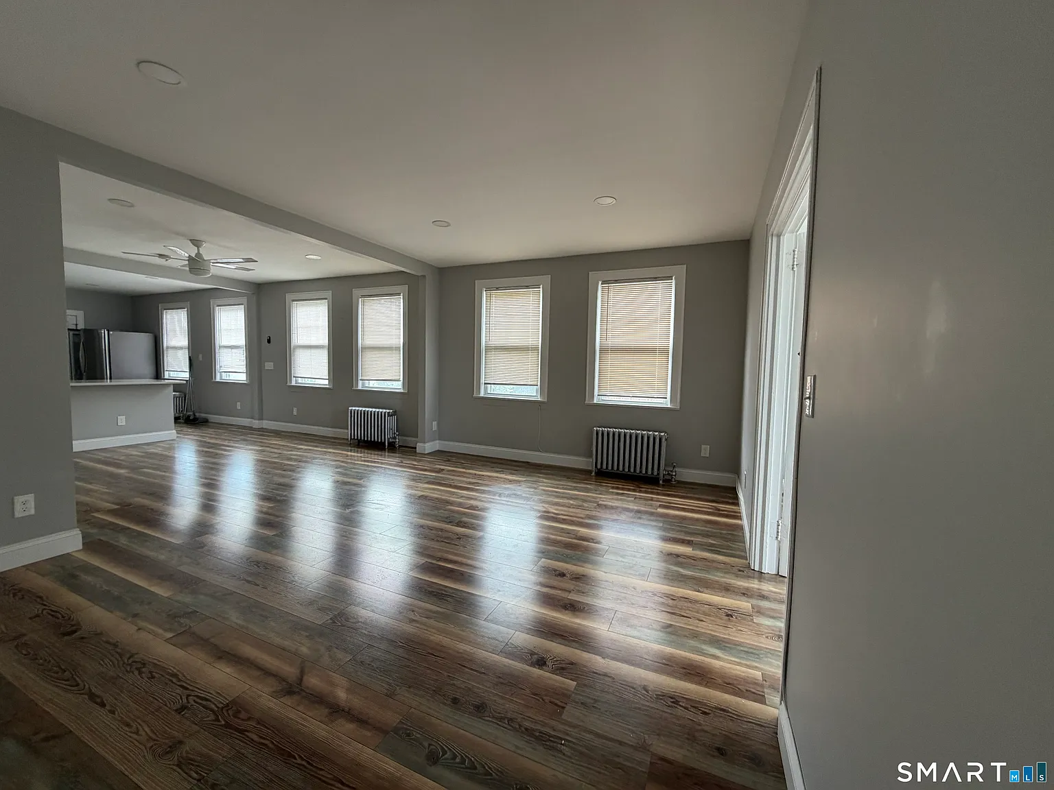 3 bed, 1.0 bath, 1700 sqft, $2,700 — Photo 3