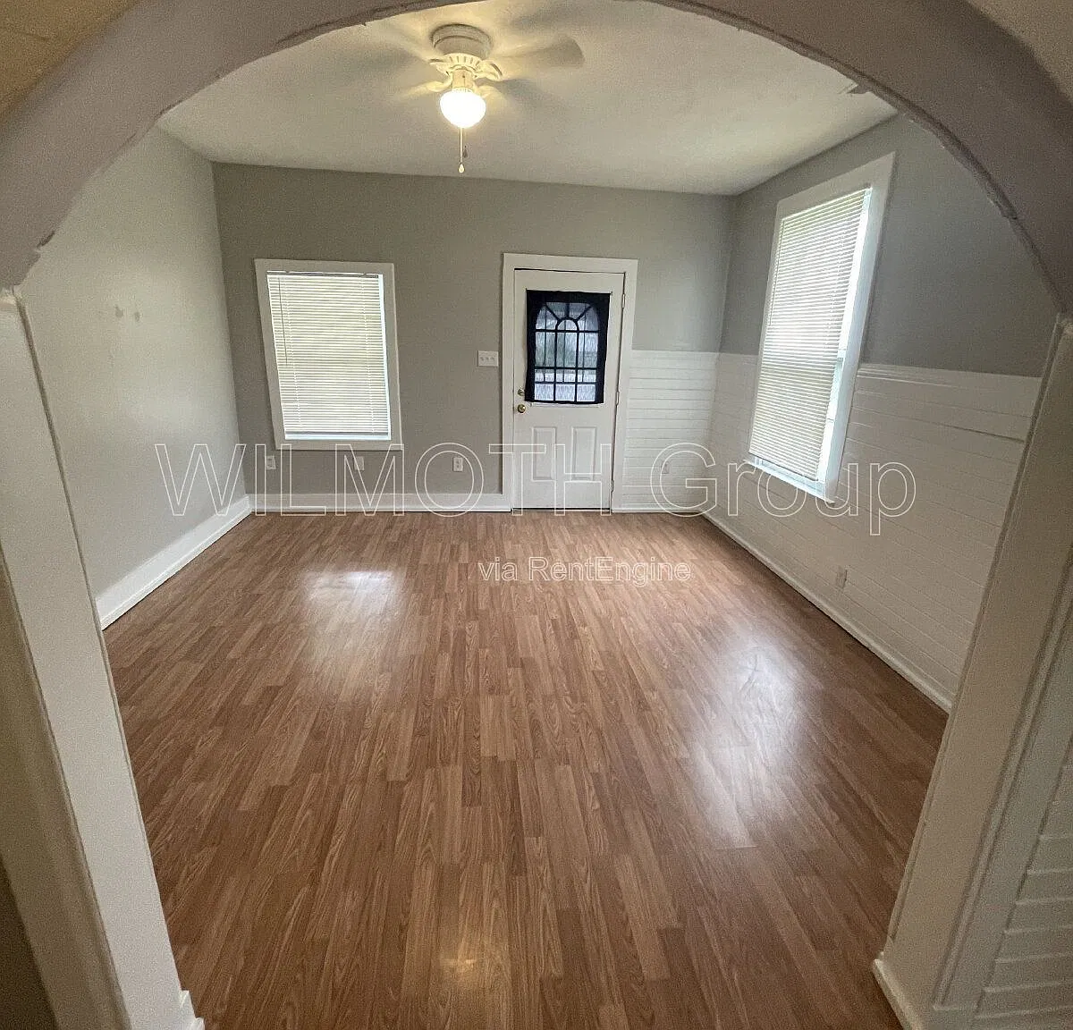 3 bed, 2.0 bath, 1072 sqft, $1,195 — Photo 3