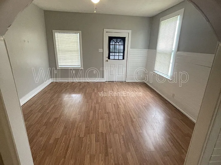 2631 Southeastern Ave — Photo 5
