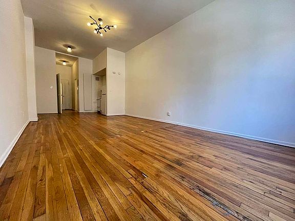 3rd image of 1450 2nd Ave APT 2H
