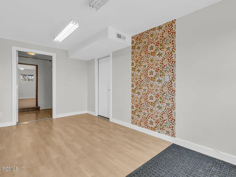 6381 Highland Dr — Photo 5