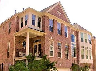 19 Stalynn Ln, Houston, TX 77027