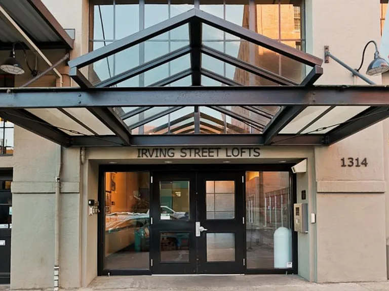 1314 NW Irving St #202 — Photo 21