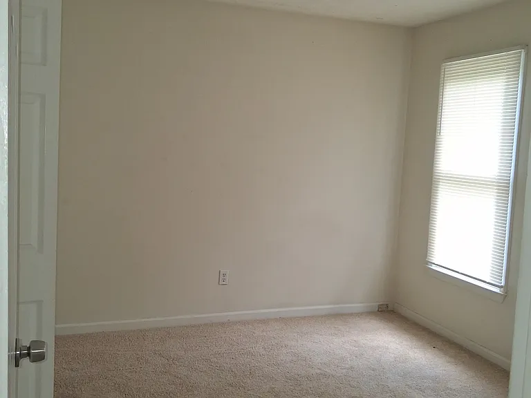 105 N Oakland Cir — Photo 7