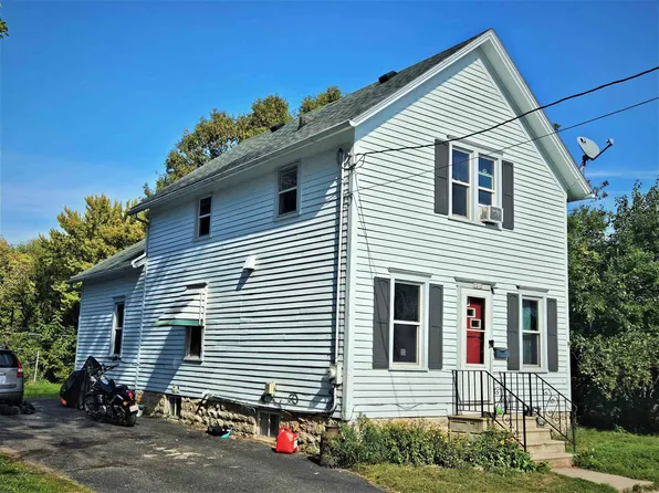 1212 Carr Pl, Oshkosh, WI 54901