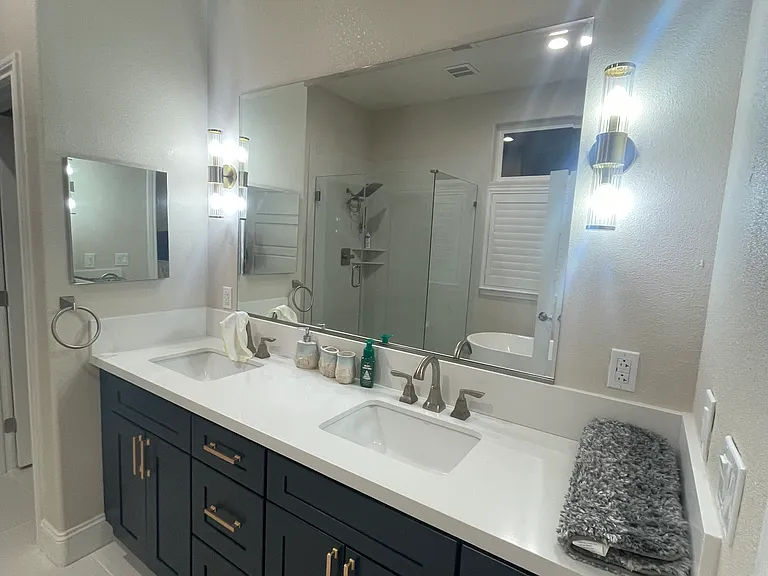 3560 Jefferson Blvd #2 — Photo 2