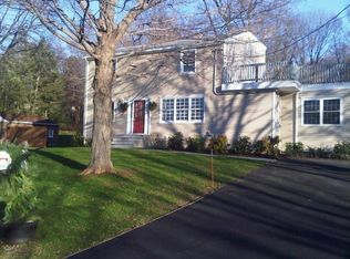 123 Stevenson Rd, Fairfield, CT 06825