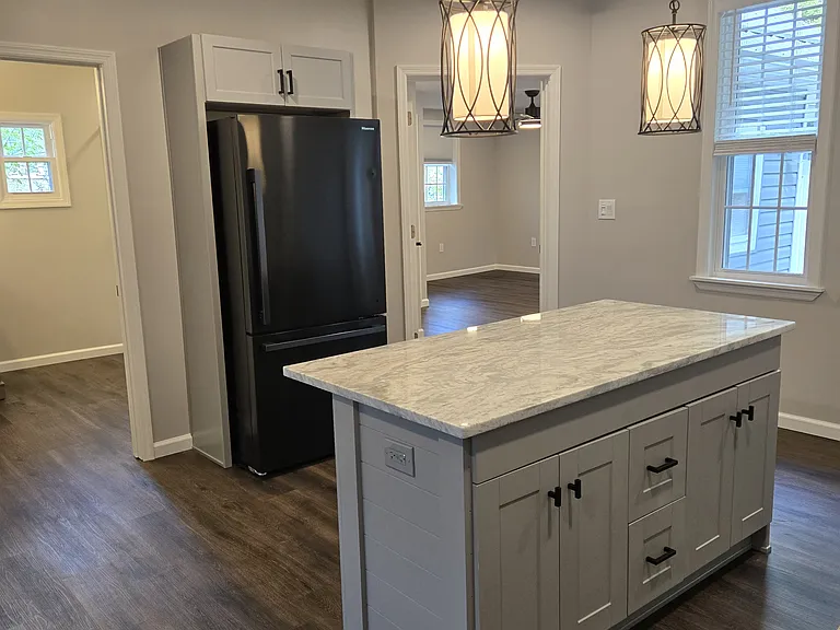 1086 William Flynn Hwy #3 — Photo 2
