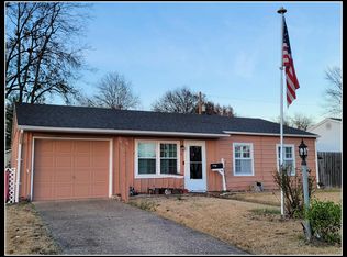 319 Greenleaf Dr, Evansville, IN 47710