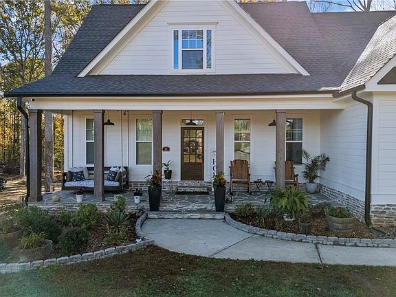 2nd image of 11 Bradley Rd