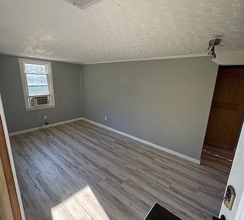 4th image of 12484 Jackson Dr