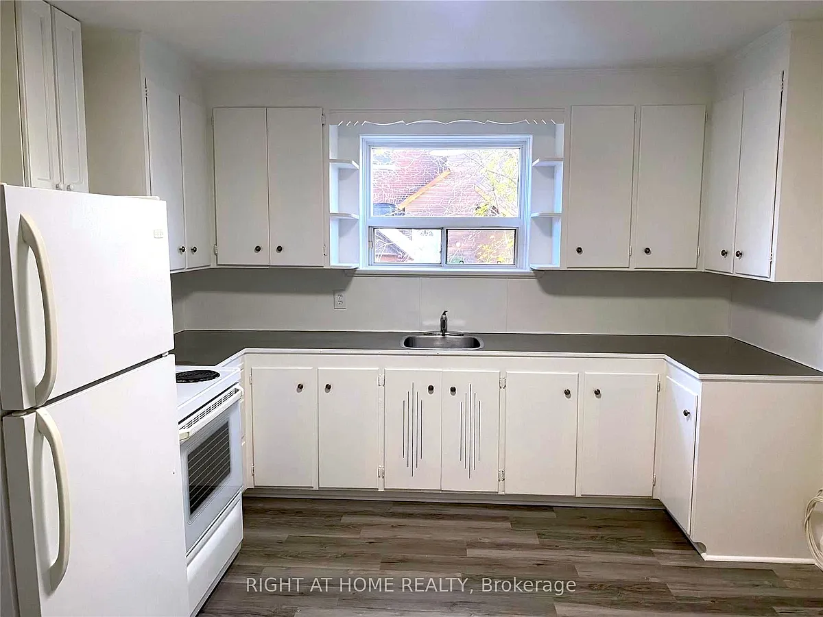 Building Photo - 57 Superior Ave #1