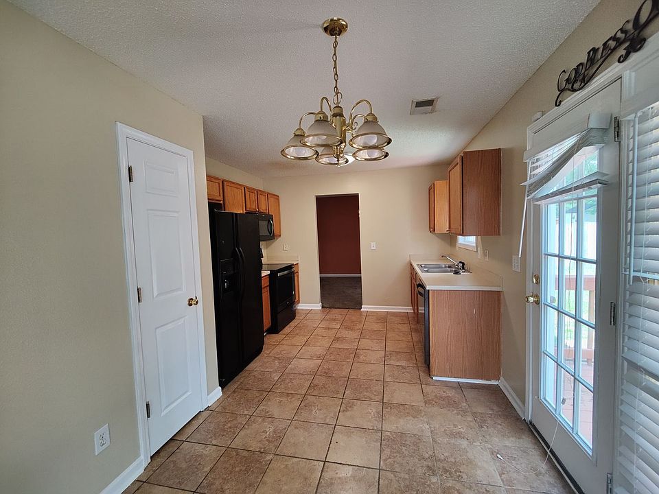 2nd image of 126 Gayle Pond Trce
