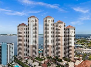 2090 W 1st St #G807, Fort Myers, FL 33901
