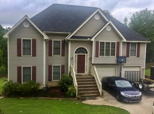 122 Oak Ridge Dr, Greenwood, SC 29649