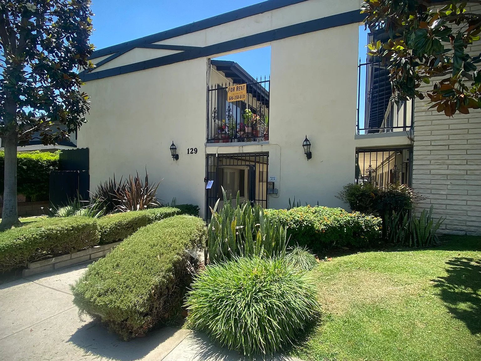 129 S. Violet Ave. — Photo 2