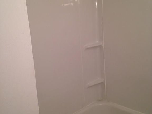 4th image of 460 Underwood St APT 3