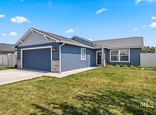 2832 Birch Rd, Fruitland, ID 83619