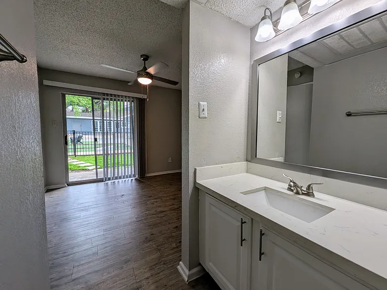 Grove at Northwest Hills — Photo 74