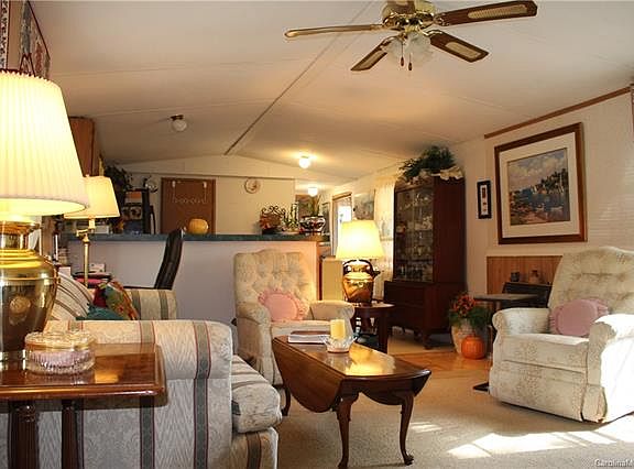 4th image of 74 Lydia Ln