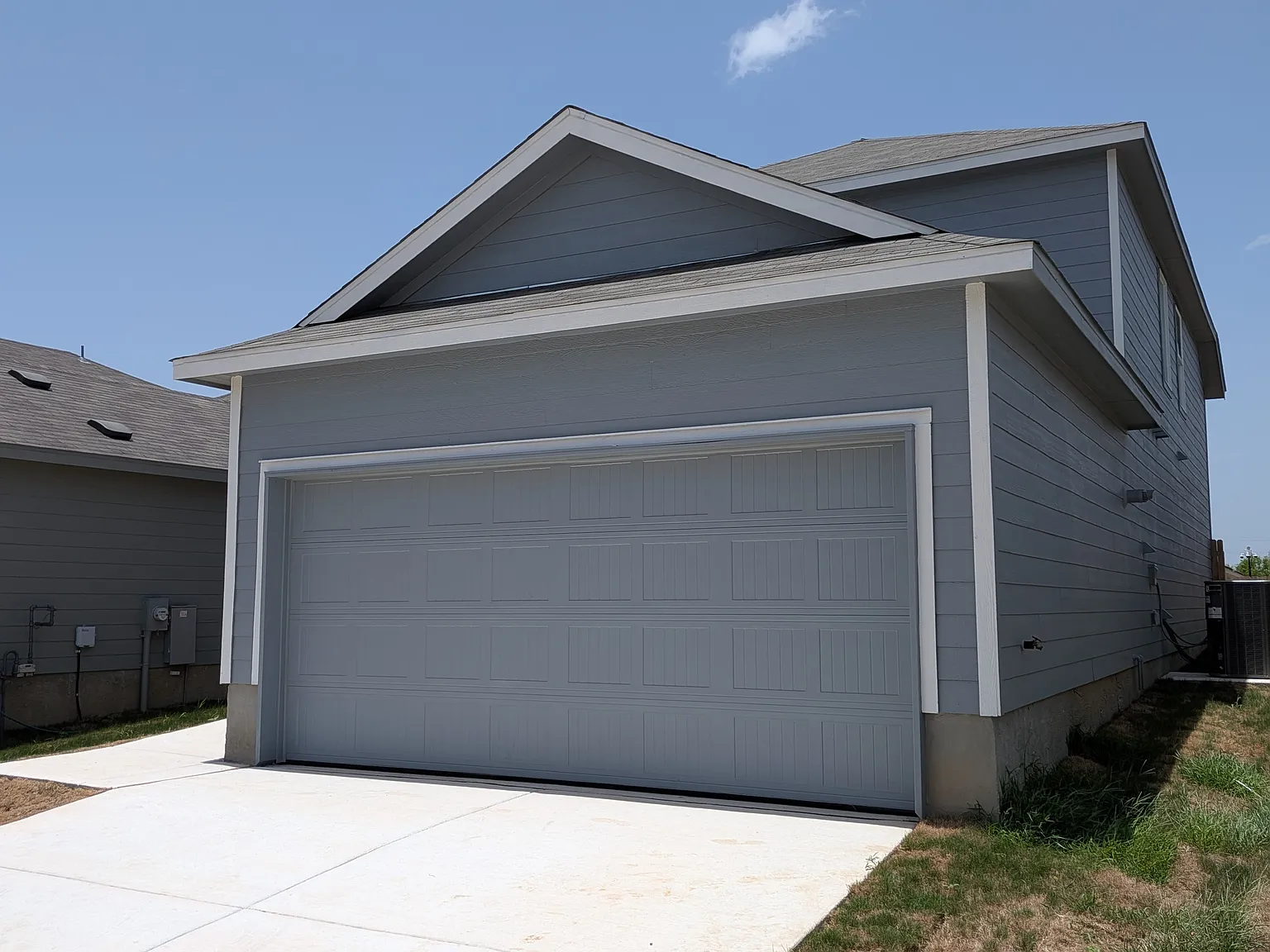 4 bed, 2.5 bath, 1692 sqft, $1,693 — Photo 3