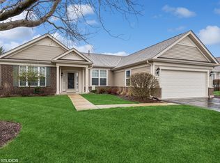 302 Honors Dr, Shorewood, IL