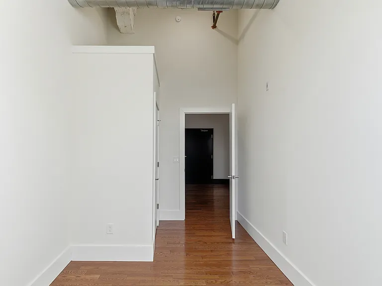 1801 N Howard St #205 — Photo 9