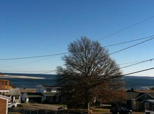 2 Bunker Hill Rd, Ipswich, MA 01938