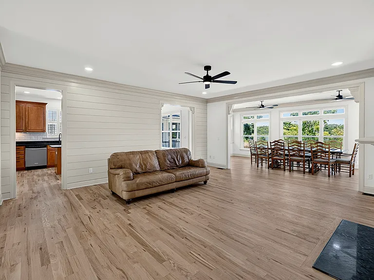 1733 Indigo Island Dr — Photo 18