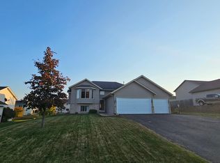 408 Dakota Ave, Roberts, WI 54023