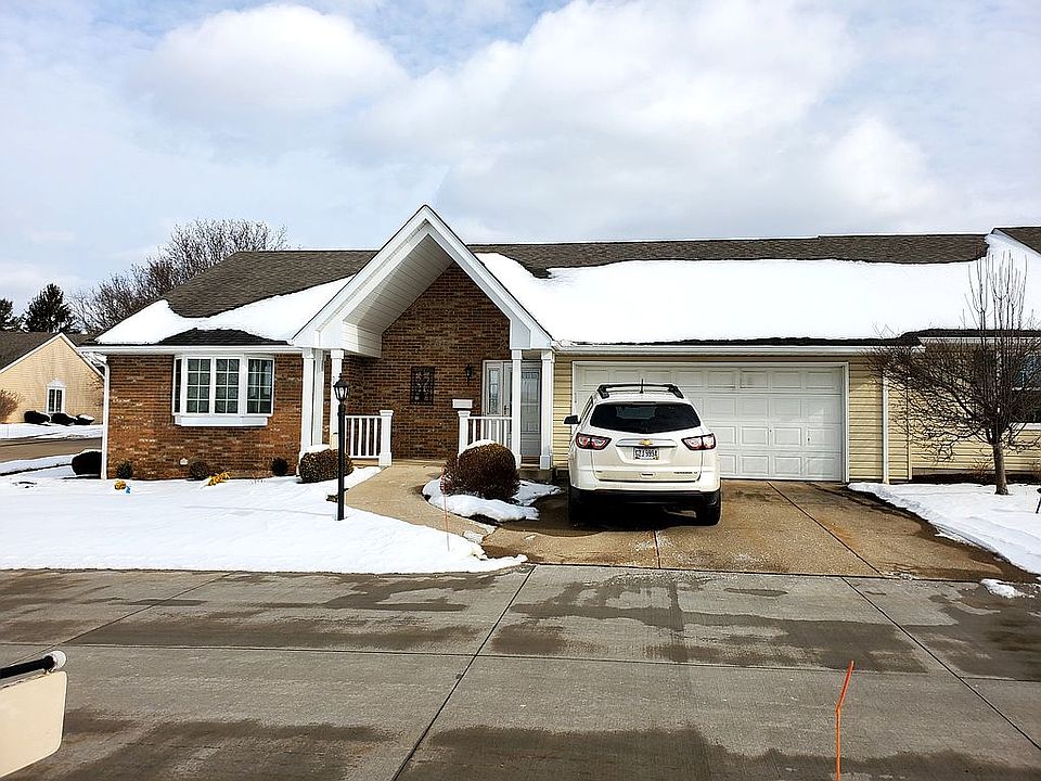 1st image of 205 Park Place Dr