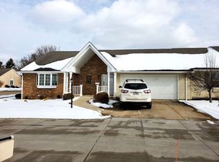 205 Park Place Dr, Wadsworth, OH 44281