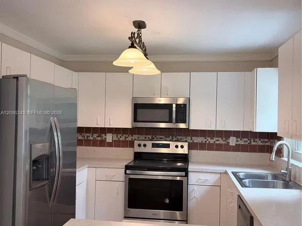 2297 NW 171st Ter, Pembroke Pines, FL 33028