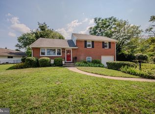 102 Darwin Dr, Newark, DE 19711