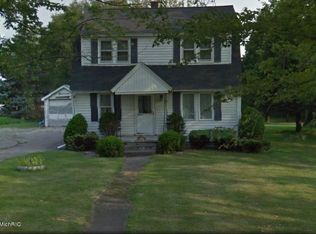 77 100th St SW, Byron Center, MI 49315