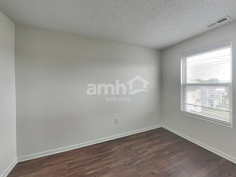13711 Riding Hill Ave — Photo 19
