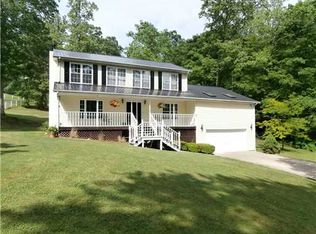 2905 Greenview Rd, South Charleston, WV 25309