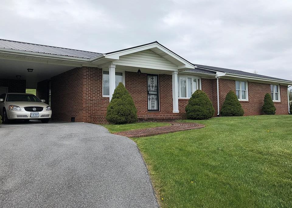 1st image of 15247 Fairoaks Ln