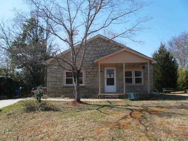 2nd image of 656 Vine St