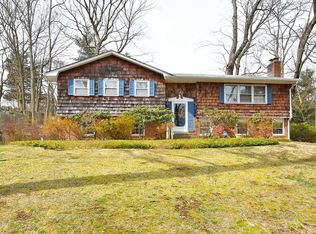 179 Vineyard Rd, Huntington, NY 11743