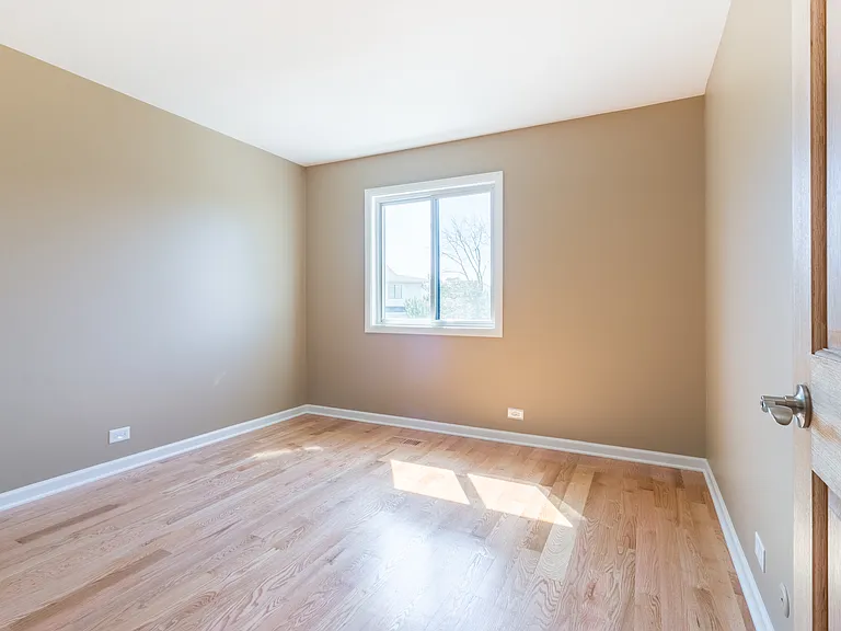 711 Sunfish Pt — Photo 12