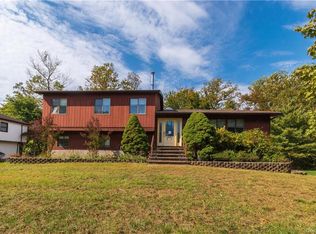 11 Sasson Ter, Valley Cottage, NY 10989